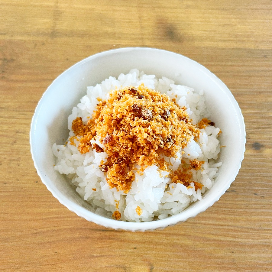 旨味たっぷり鶏とごぼうのソフトふりかけ