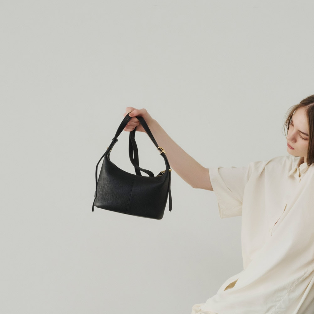 本革 ハンドバッグ 黒 レディース 上品 ショルダーバッグ レザー 軽量