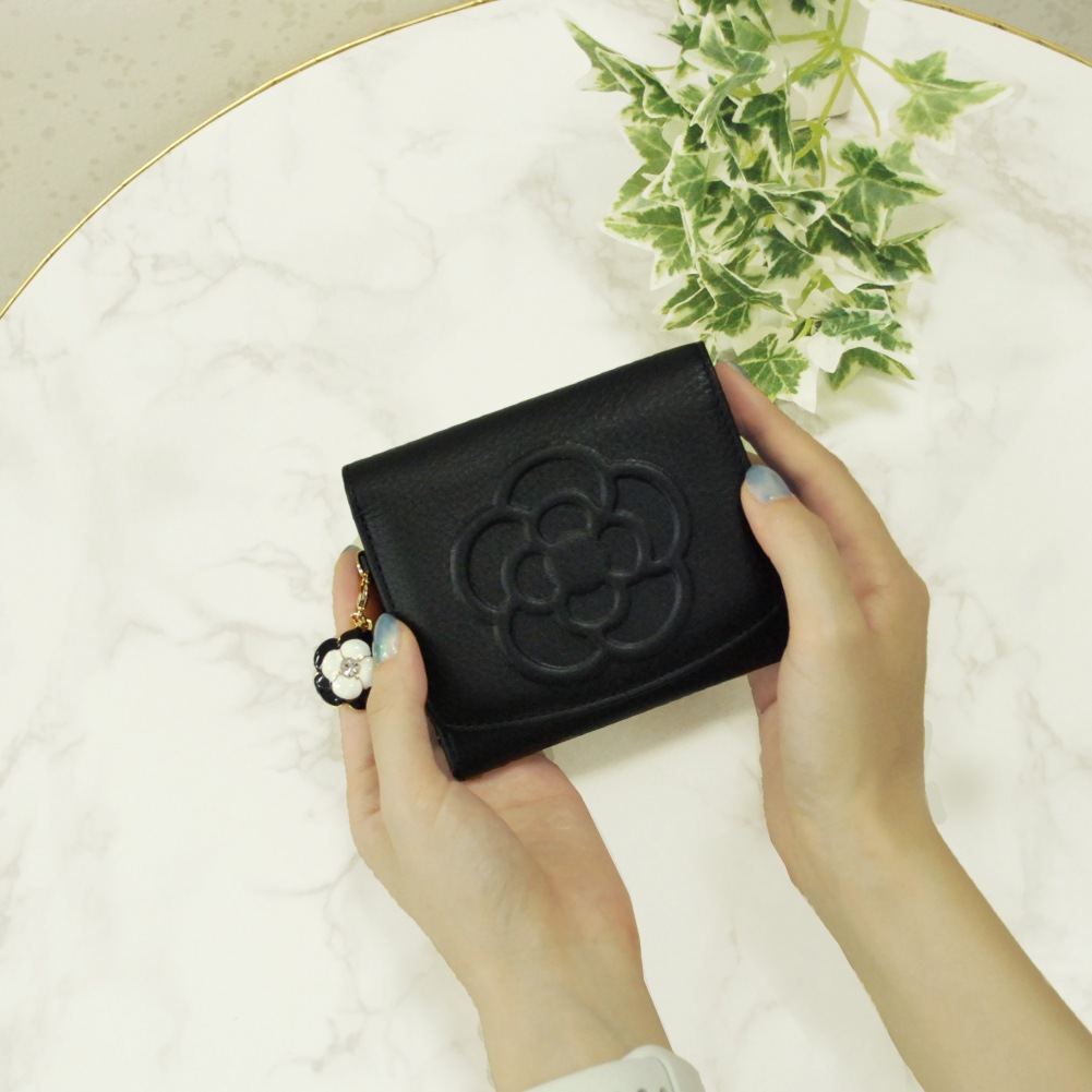 クレイサス CLATHAS 折り財布 BOX型 ワッフル 185435 レディース財布 二つ折り財布 花柄 使いやすい 本革 牛革 緑 黒 ピンク 190323