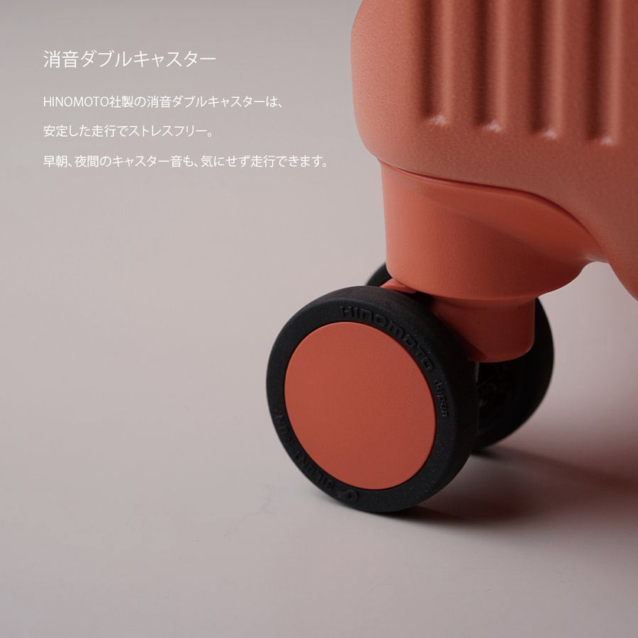 イノベーター スーツケース innovator inv30 21L SSサイズ 軽量 ジッパー フロントオープン コインロッカーサイズ 北欧 送料無料 メーカー直送 4輪 ペールトーン 【8月20日から順次発送】