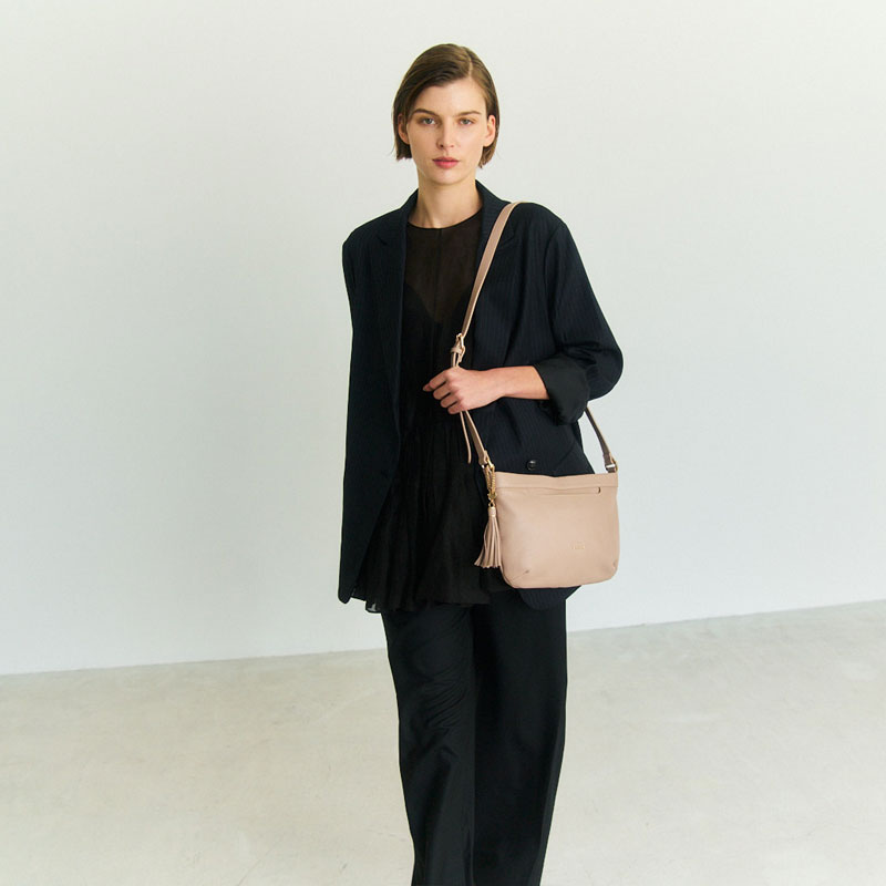 PALIO Piace 本革仕様のショルダーバッグ  PA-186