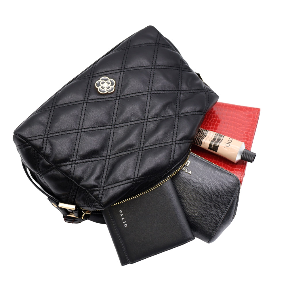 新作 クレイサス CLATHAS ショルダーバッグ レディース キルティング レザー フェイクレザー ショルダー バッグ 斜め掛け 肩掛け 大人 上品 きれいめ ブランド 2025年 秋冬 ブラック 黒 ルトレ 0190352