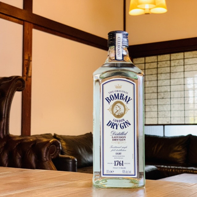 ボンベイサファイア　イースト　ジン　スピリッツ　ロンドンドライジン ボンベイ サファイア イースト ジン 1000ml 【品切