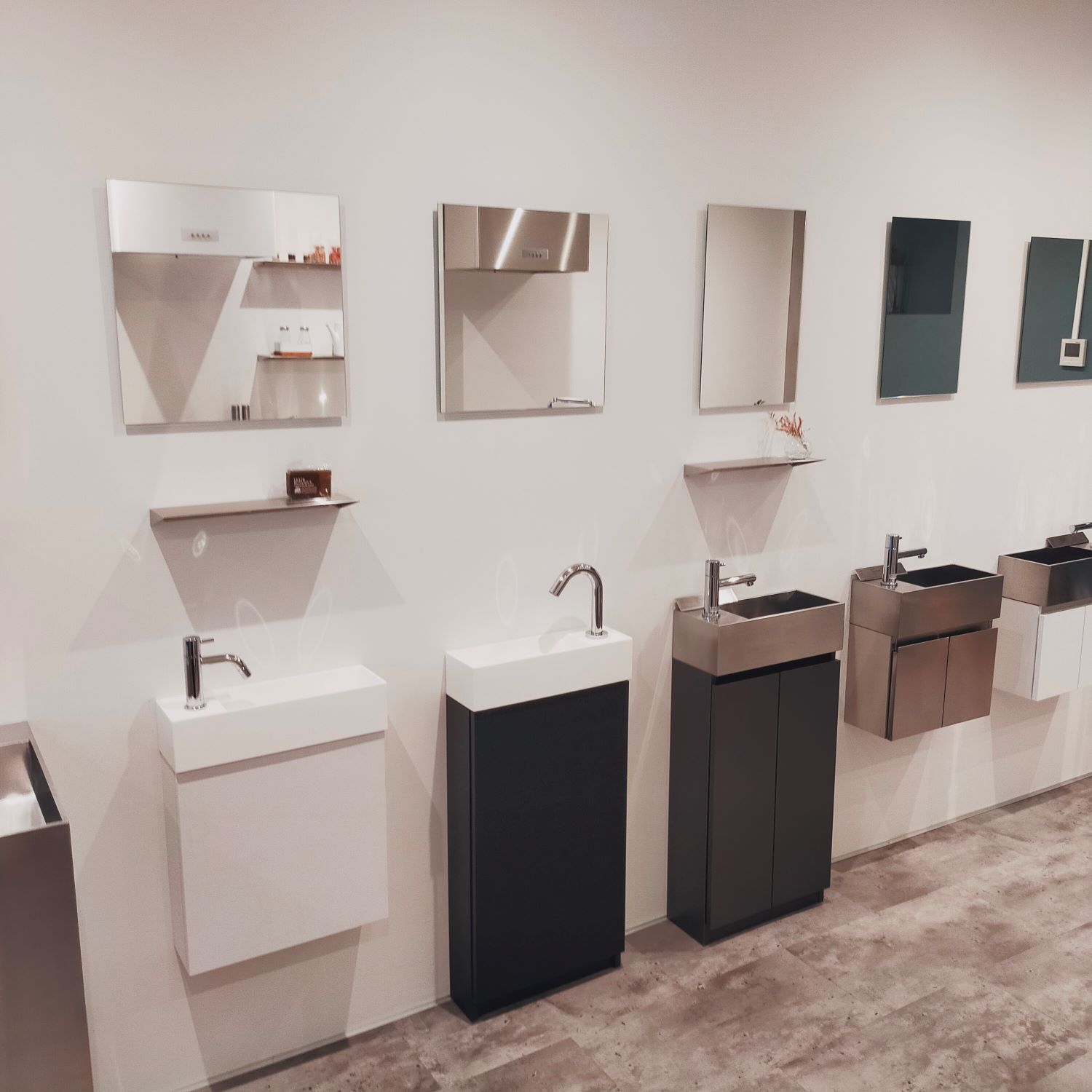 ピコレット 手洗台  フローティング  TRIF490P　W400×D130×H490