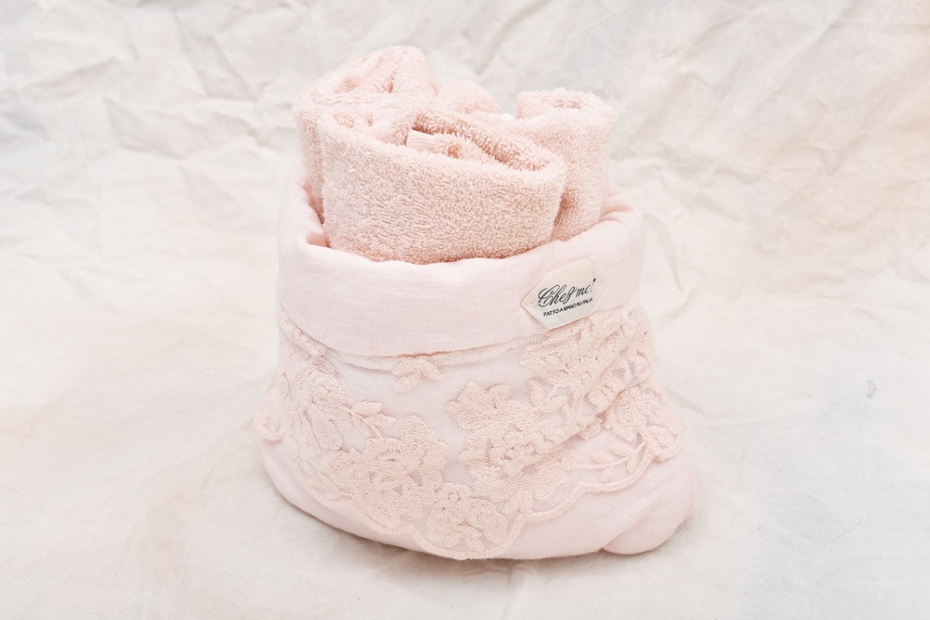 CH-T3075VP イタリア製ソフトバスケット３ハンドタオル付　Versailles/ピンク<br>Soft basket with 3 hand towels / Versailles Pink