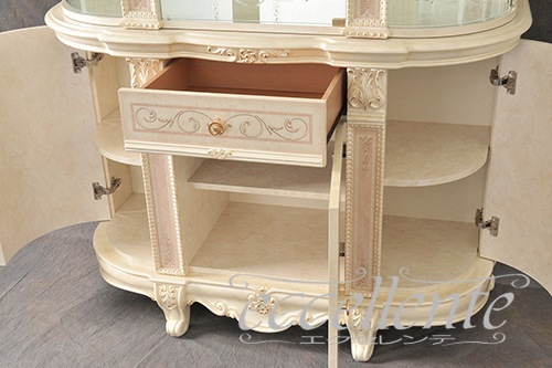 サルタレッリ/Saltarelli】 イタリア製 3ドアーカップボード