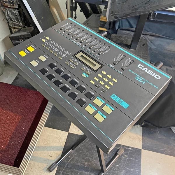 CASIO サンプリングリズムマシン RZ-1 CASIO RZ-1 中古新入荷商品