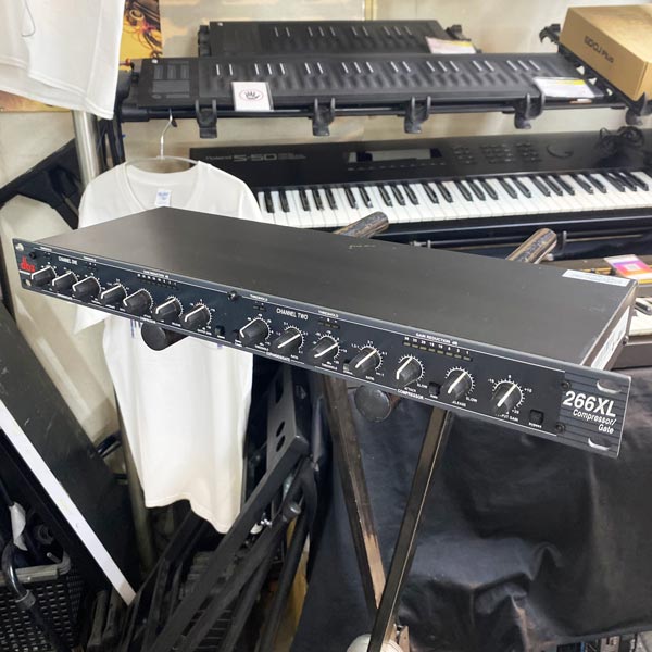 DBX 266XL 