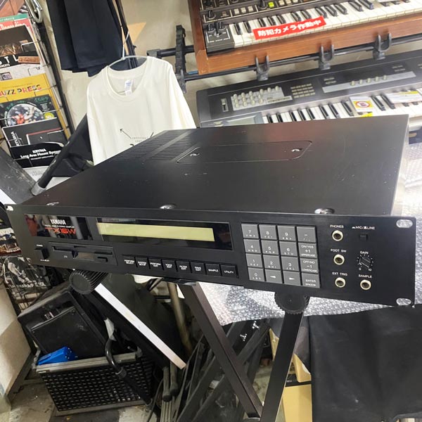 ヤマハ TX16W FD6枚＆取扱説明書SYSTEM＆SOUND LIBRARY ヤマハ TX16W FD6枚＆取扱説明書SYSTEM＆SOUND LIBRARY