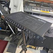 ROLAND M-120