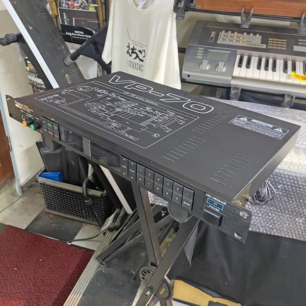 ROLAND VP-70