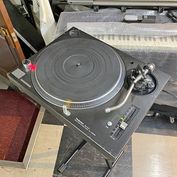DJ機材用 黒の木製テーブル　ターンテーブル台　レジカウンター　中古 648e93907b5a55f04146904c558c2e