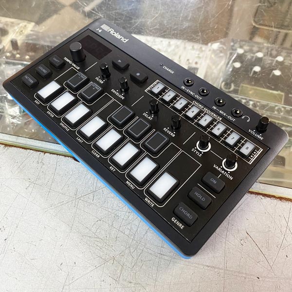 ROLAND AIRA Compact J-6 Chord Synthesizer | 中古新入荷商品