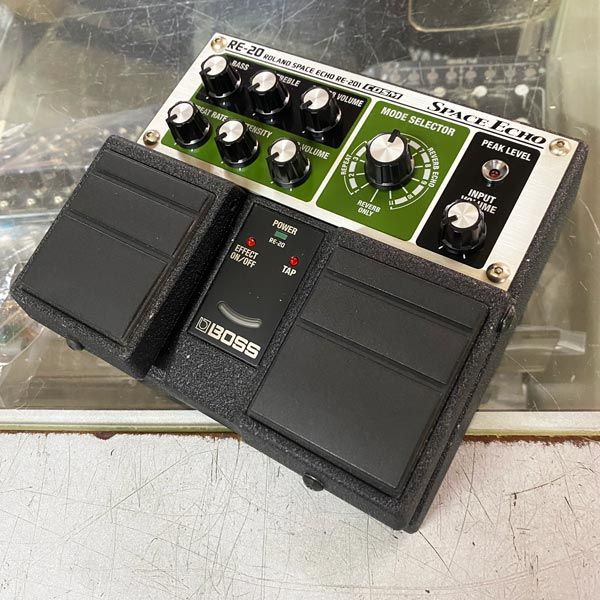 BOSS RE-20 Buy the USED - Boss RE20 Space. echo from