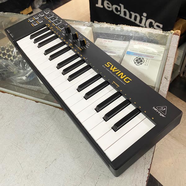 激レア ENSONiQ MR-61 シンセサイザー 動作確認済み 本体のみ 激レア ENSONiQ MR-61 シンセサイザー 動作確認済み 本体のみ