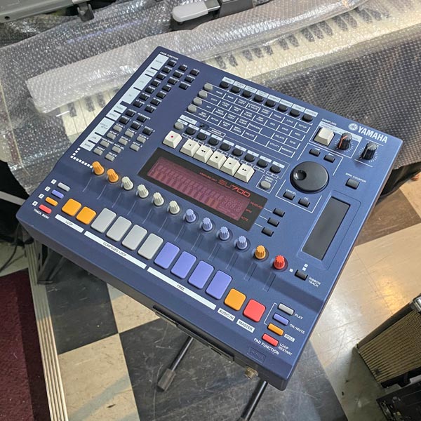 【ジャンク・動作未確認】アナログミキサー等　音楽機器類　4点 ジャンク・動作未確認】アナログミキサー等 音楽機器類 4点 2025