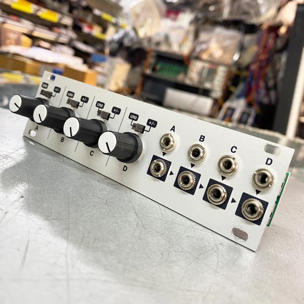 鍵盤楽器 Intellijel Designs Quadratt 1U Intellijel Designs Quadratt 1U | 中古新入荷商品 | | えちごや