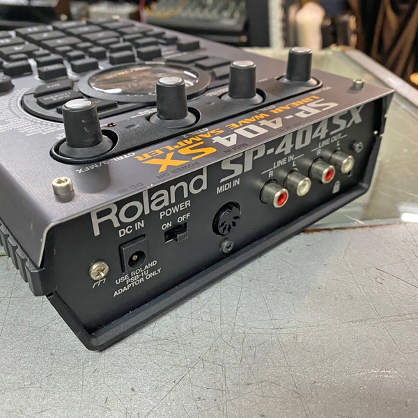 ROLAND /SP-404SX 中古品！ 中古】 Roland / SP-404SX 【御茶ノ水本店】 | イシバシ楽器
