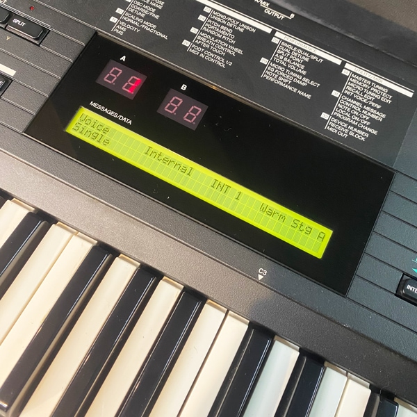 YAMAHA DX7II-D #27 Vlog synths. legendary two of comparison luxurious A II-D] DX7 シンセサイザー 鍵盤楽器