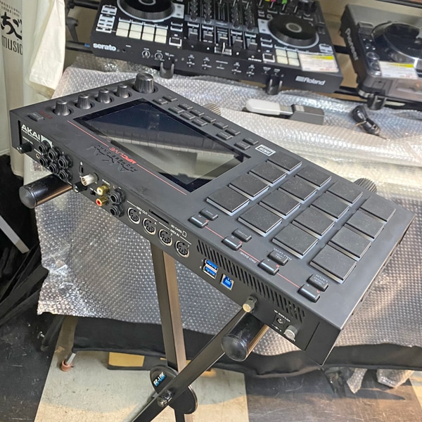 AKAI MPC Live #1 | 中古新入荷商品 | | えちごやミュージック