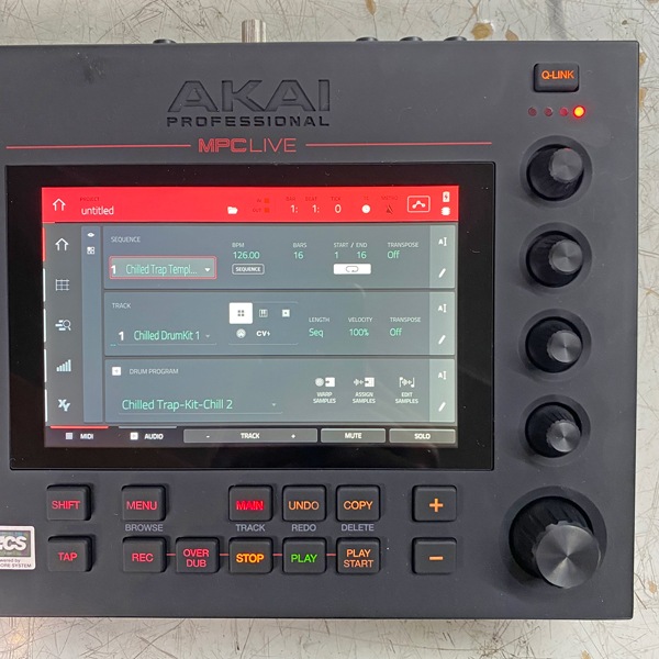 AKAI MPC Live #1 | 中古新入荷商品 | | えちごやミュージック