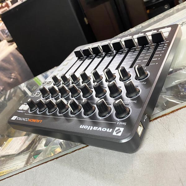 【中古】Novation Launch Control midi コントローラー 33944 ｜Novation MIDIコントローラー Launch Control XL｜中古