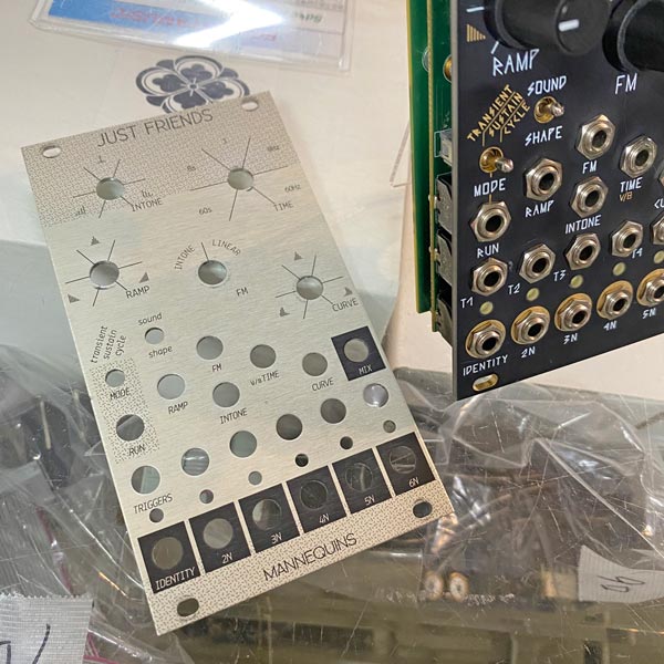 Mannequins Just Friends | 中古新入荷商品 | | えちごや