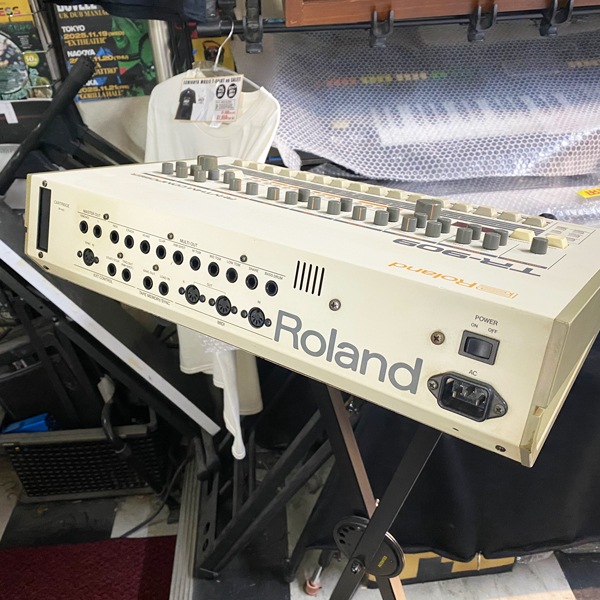 ROLAND TR-909 後期型 | 中古新入荷商品 | | えちごやミュージック
