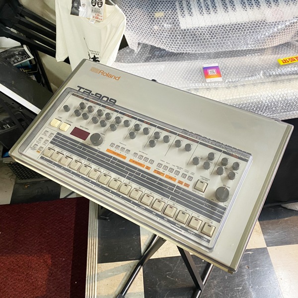 ROLAND TR-909 後期型 | 中古新入荷商品 | | えちごやミュージック