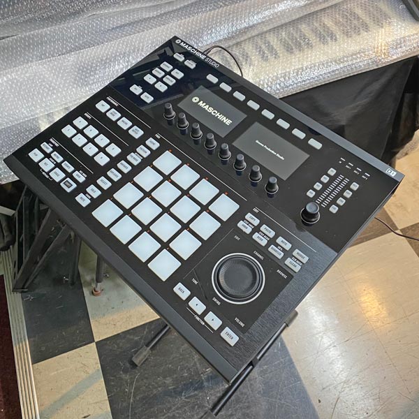Native Instruments MASCHINE STUDIO BK | 中古新入荷商品