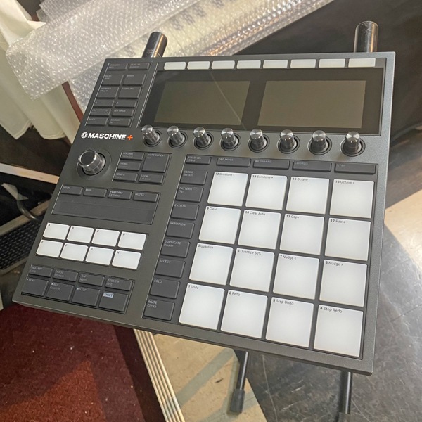 Native Instruments MASCHINE+ (PLUS) | 中古新入荷商品 | | えちごや