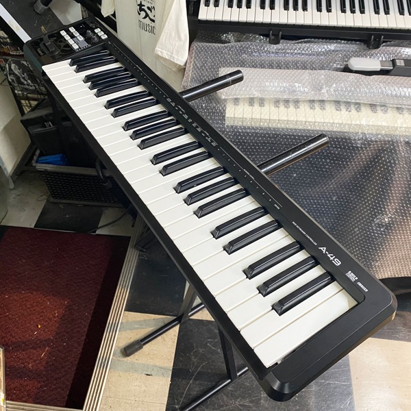 Roland A-49 MIDIキーボード 49鍵盤 中古付属品あり 中古】Roland A-49 49鍵 MIDIキーボード - 神奈川県の中古楽器店