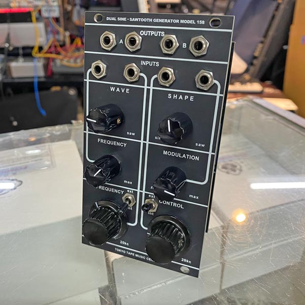 Tokyo Tape Music Center DUAL SINE SAWTOOTH GENERATOR MODEL 158