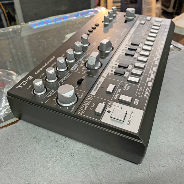 BEHRINGER TD-3-BK | 中古新入荷商品 | | えちごやミュージック