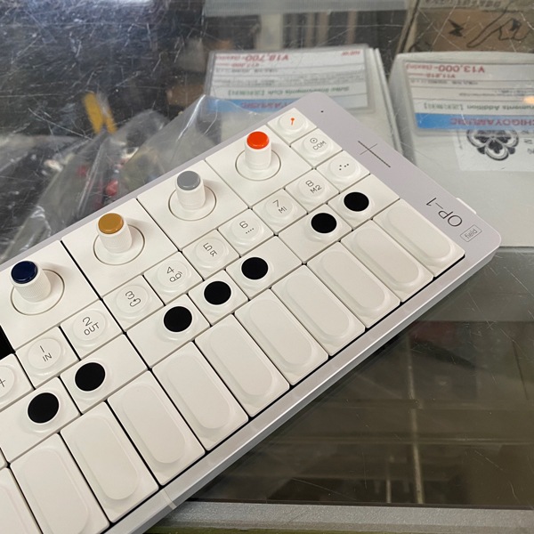 Teenage Engineering OP-1 field | 中古新入荷商品 | | えちごや