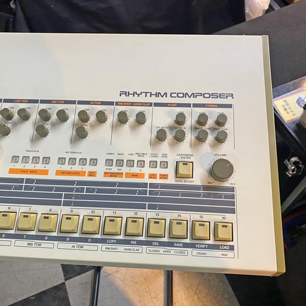 ROLAND TR-909 後期型 #1 | 中古新入荷商品 | | えちごやミュージック