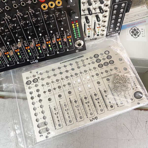 WMD Performance Mixer + PM Mutes Expander + PM Channels | 中古新