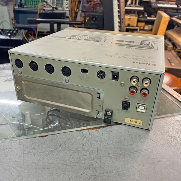 YAMAHA MU2000（plg150-vl搭載）＋YMAHA KX61 Yamaha KX61 | Sweetwater