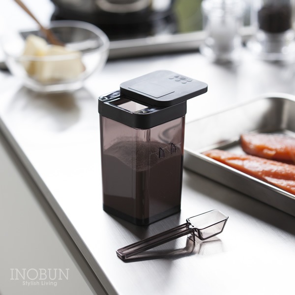 Tower タワー 小麦粉 スパイスボトル 調味料保存容器 ブラック キッチン ランチ キッチン雑貨 調味料入れ イノブンオンラインショップ