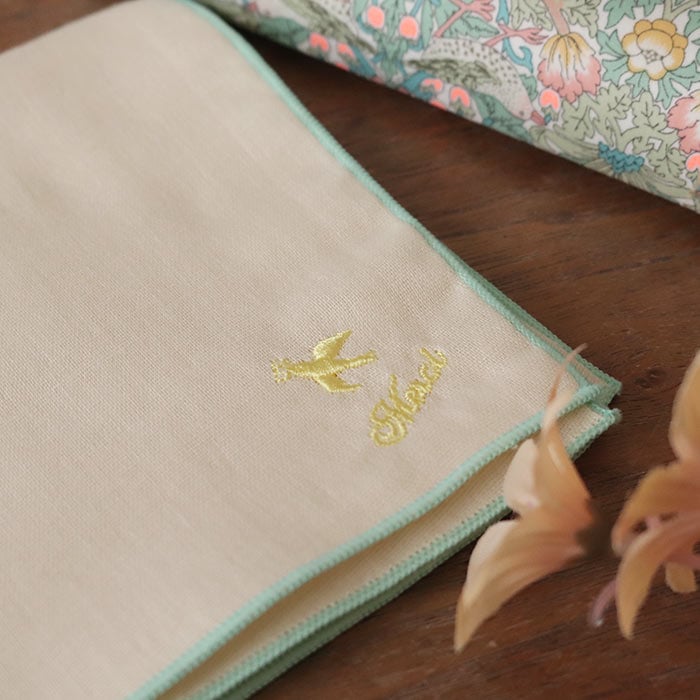 ハンカチ ダブルガーゼハンカチ 小鳥刺繍柄 イエローxグリーン 綿100% 日本製