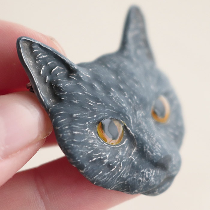 パルナートポック クララ 黒猫 ブローチ フィーアエフ 猫 アクセサリー