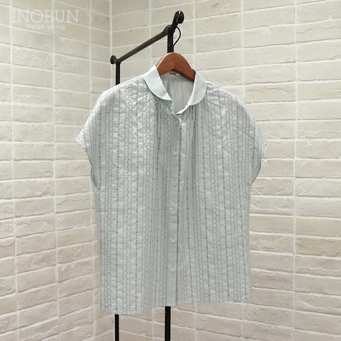 parkes　シャツ Parkes - 後ろ開きスタンドカラーシャツ（リバティコレクション