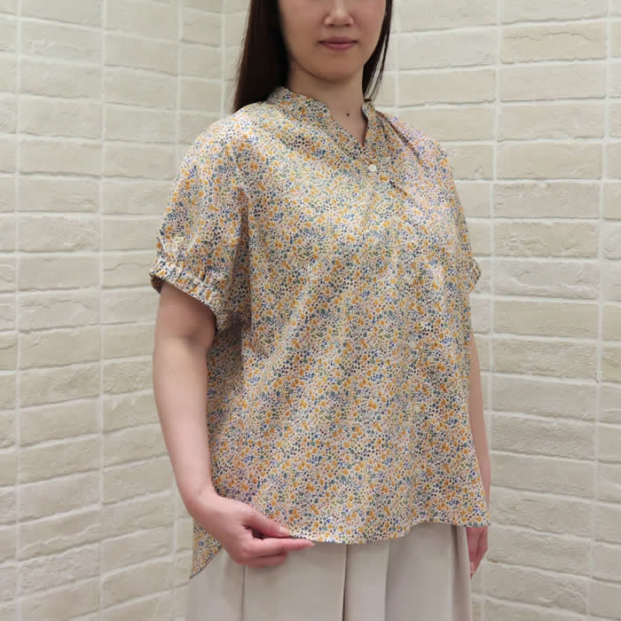 Parkes リバティ　キツネと森　半袖ブラウス　M 再入荷予定なし】Parkes リバティ 小丸衿レギュラーシャツ