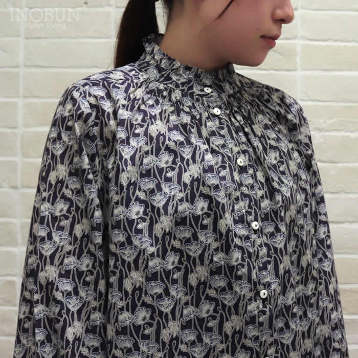 sosotto LIBERTY フリル衿ゴムシャーリングブラウス ネイビー系 Erito