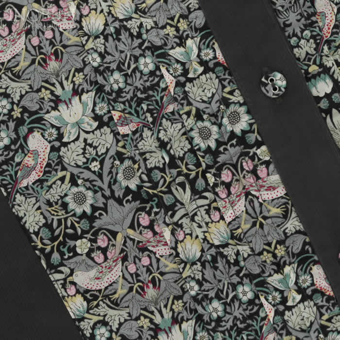 sosotto 細コール × LIBERTY ビブヨークワンピース StrawberryThief