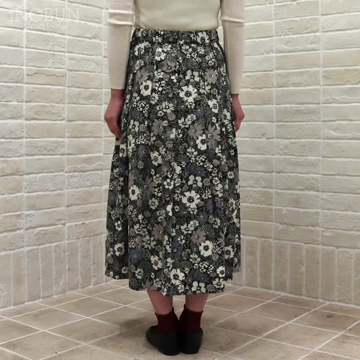 ★貴重　美品　ワンダフルワールド　和柄縮緬　南天、芥子　スカート　左右たれ紐4本 モノトーンスカート | 京都通販ミセスのファッション館・本店