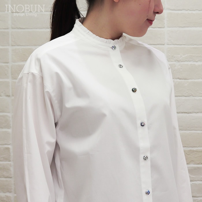 Parkes リバティくるみボタン スタンドフリルドロップショルダーシャツ