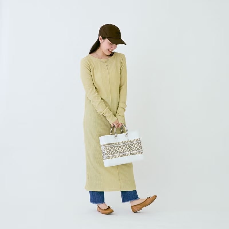 メルカド バッグ レトラ 横長Sサイズ ミモザ ホワイト x ゴールド MIMOSA SHORT Letra チャーム付き かごバッグ