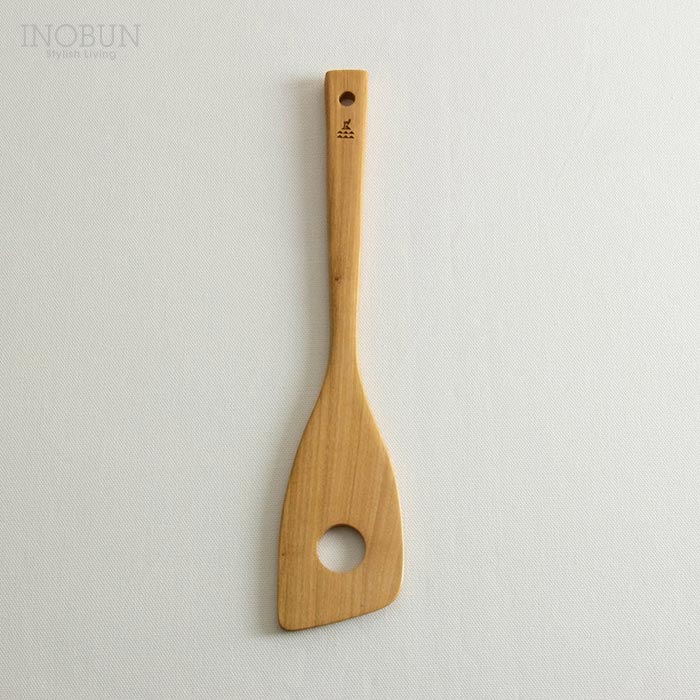 かもしか道具店 さくらの木べら（穴あき） 天然木 日本製 新生活