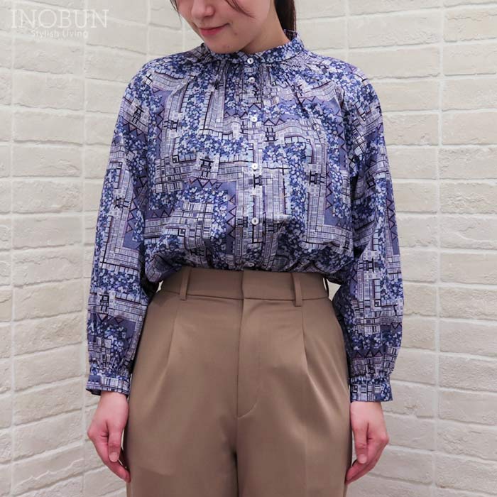 sosotto リバティタナローン チビ衿ゴムシャーリングブラウス Mサイズ 　Tudor Berry ブルー系 チューダー・ベリー LIBERTY ソソット 日本製